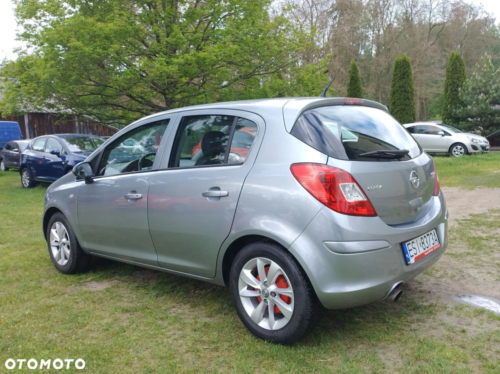 Opel Corsa 1.2 16V Edition / Active - 13