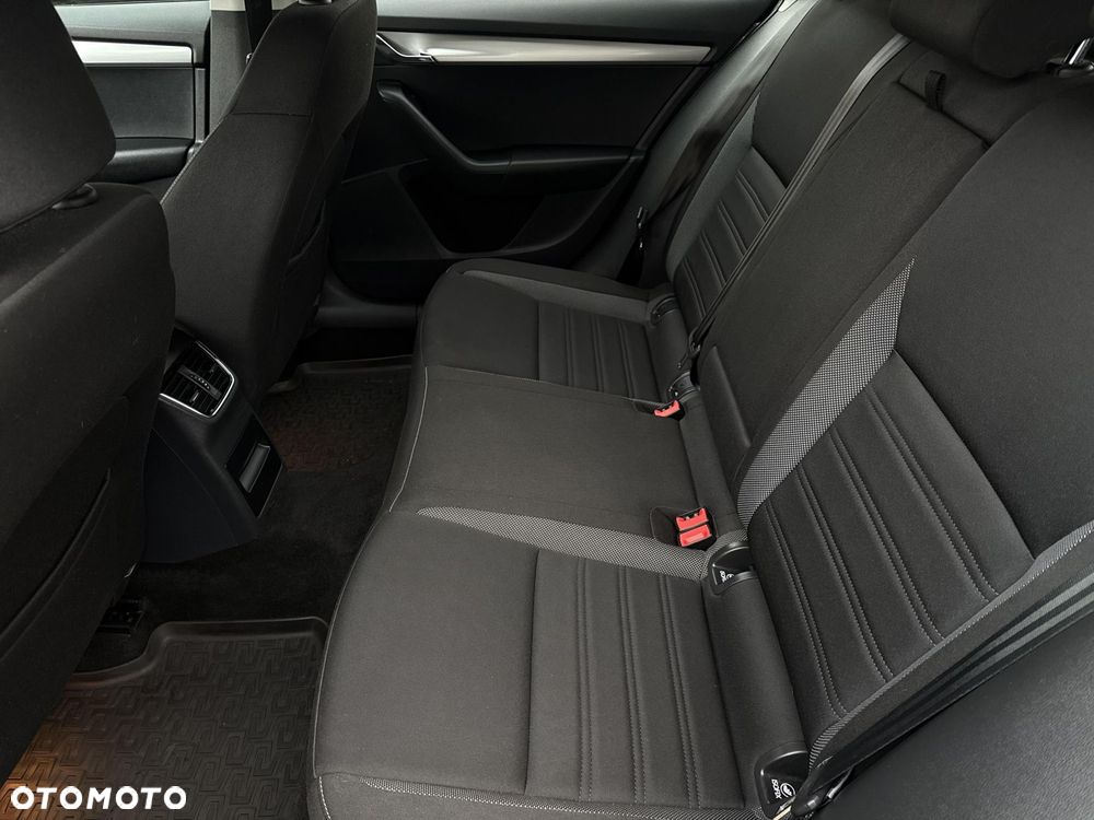 Skoda Octavia 1.6 TDI SCR Ambition - 12
