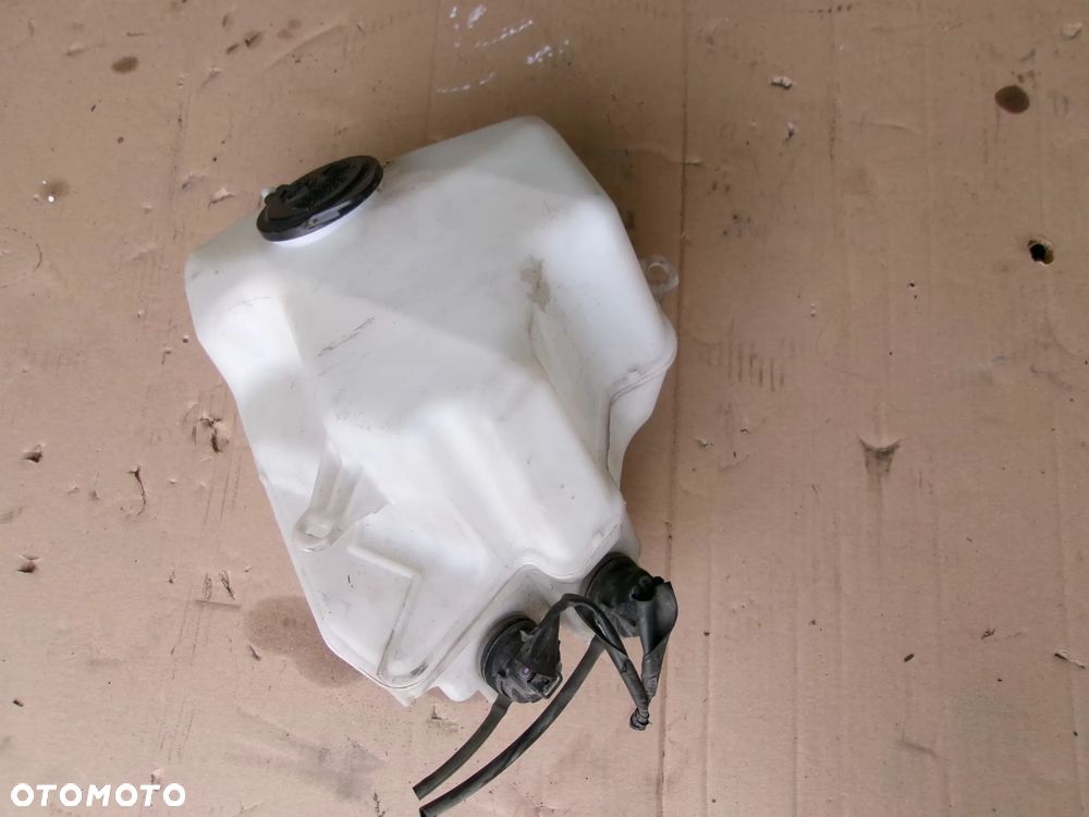 ZBIORNICZEK SPRYSKIWACZY POMPKI TOYOTA PRIUS II - 1
