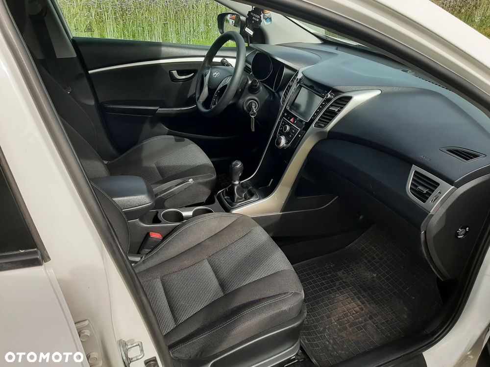 Hyundai i30 1.4 CRDi Comfort - 9