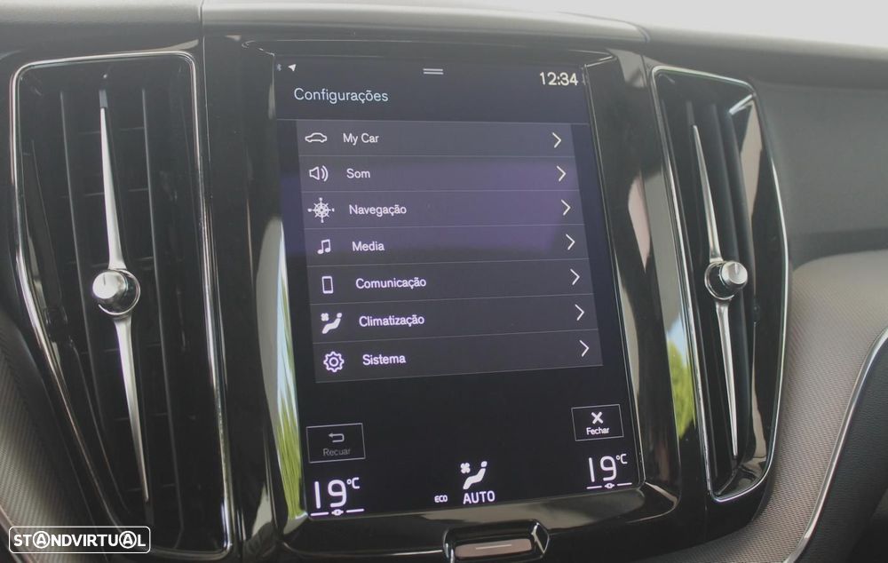 Volvo XC 60 2.0 T8 PHEV R-Design AWD - 29