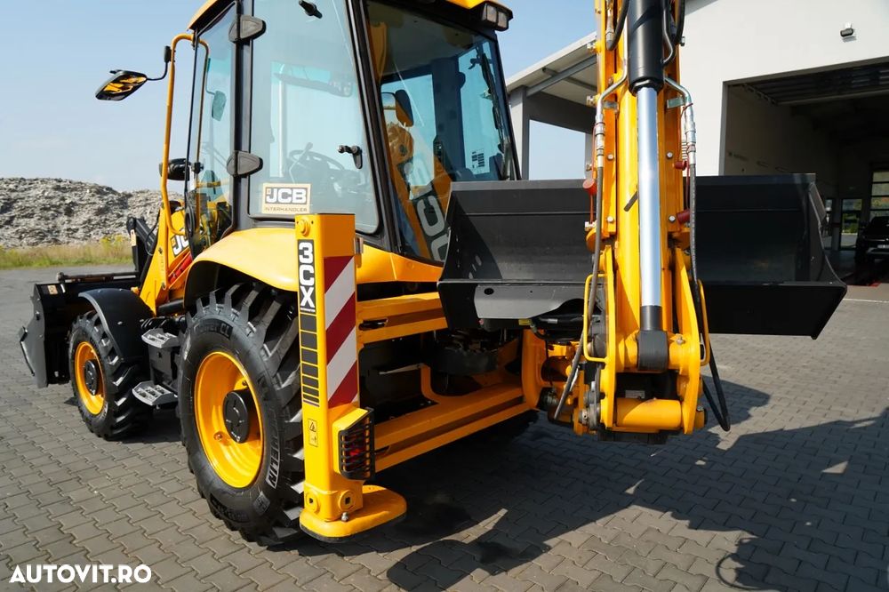 JCB 3CX / BULDOEXCAVATOR / NOU NOU / 0 LUNI - 19