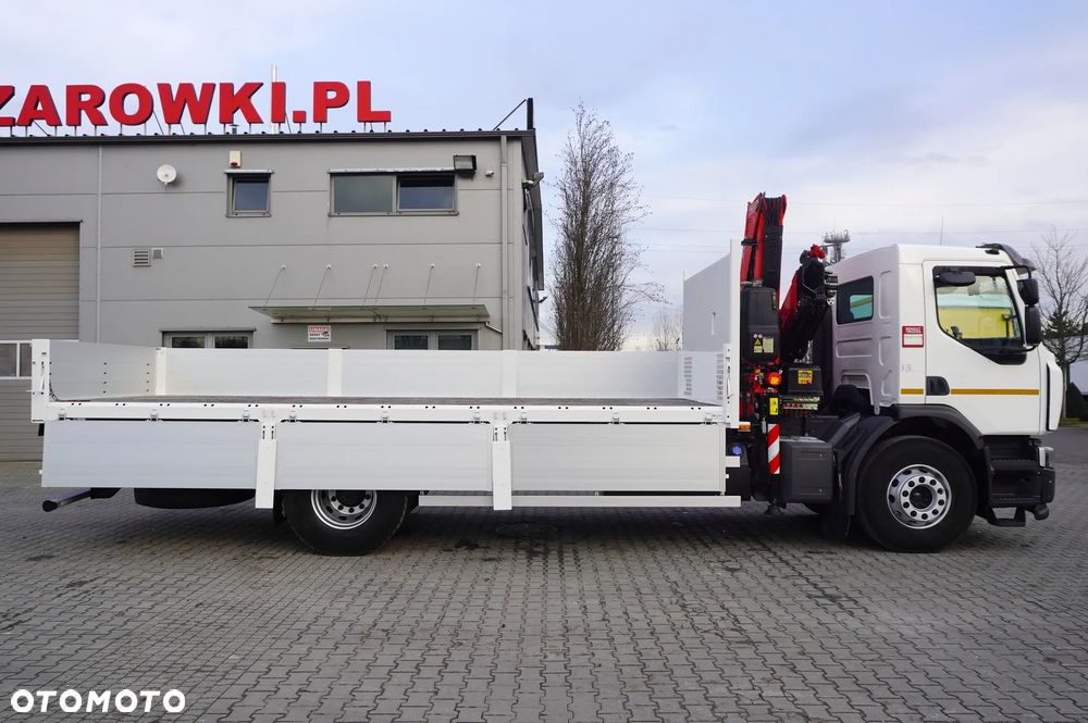 Renault C320 P4x2 E6 / HDS Fassi 5,6 t / Zasięg 8 m / Platforma 15 EPAL - 4