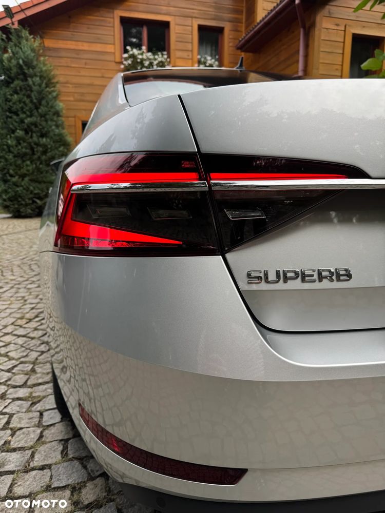 Skoda Superb 2.0 TDI SCR Ambition DSG - 11