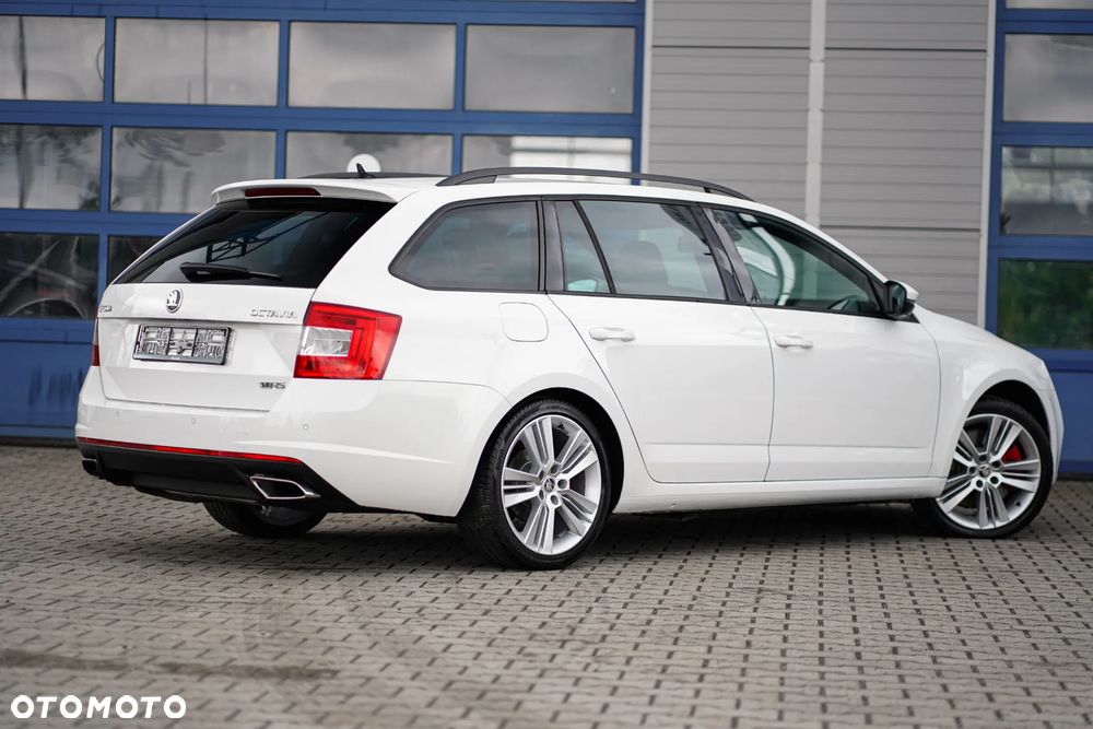 Skoda Octavia 2.0 TDI RS DSG - 9