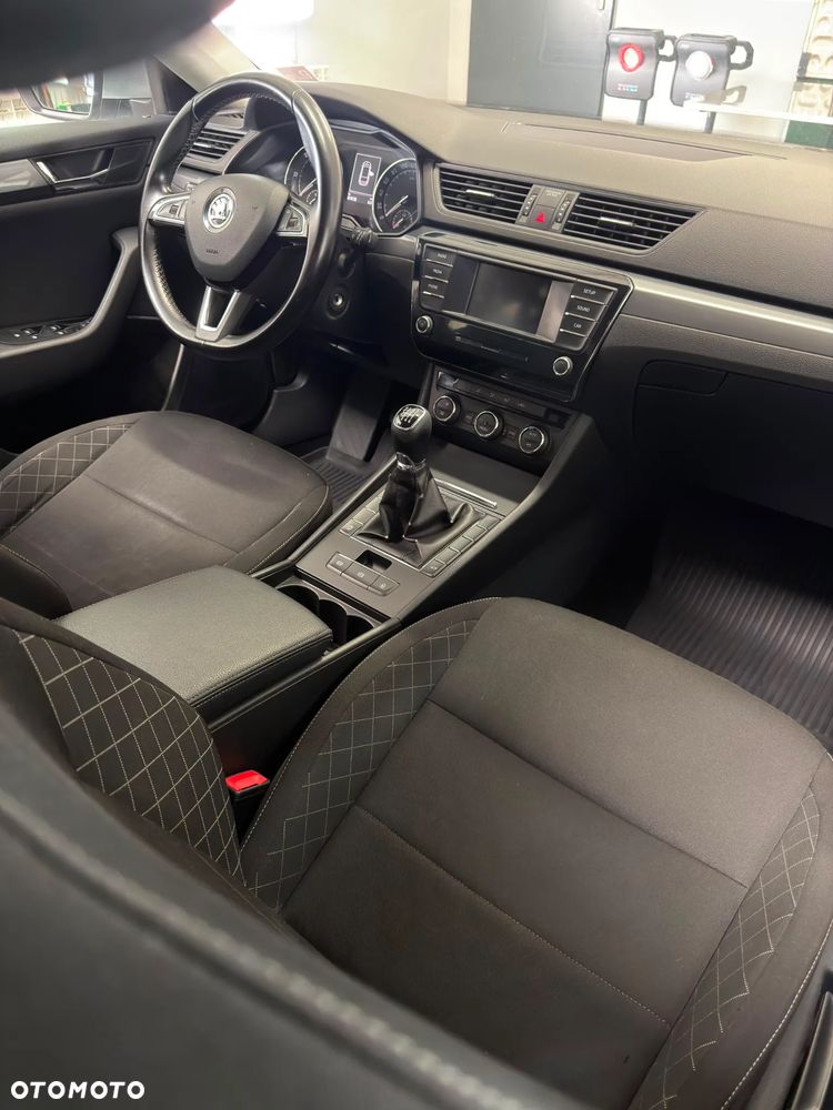 Skoda Superb 2.0 TDI Active - 6