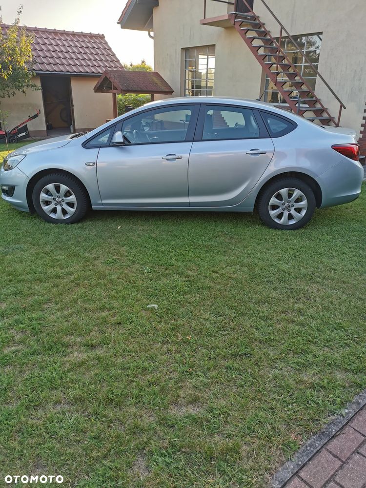 Opel Astra 1.6 Active EU6 - 10