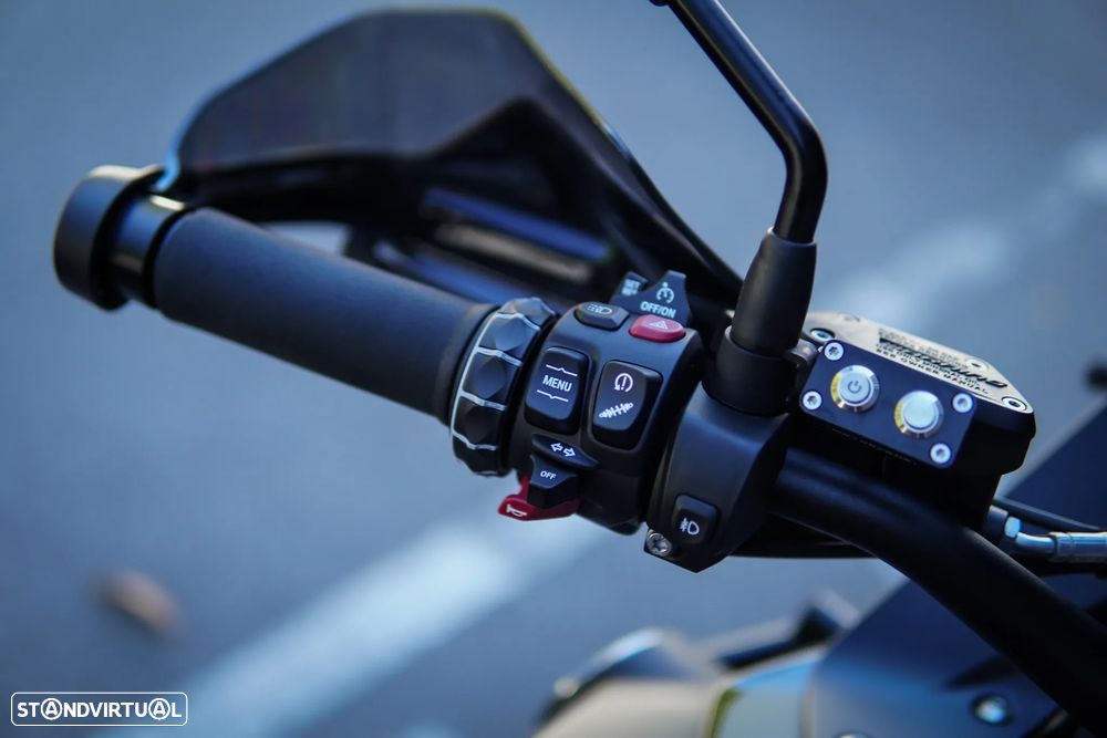 BMW R 1250 GS Adventure TRIPLE BLACK C/ AKRAPOVIC - 28