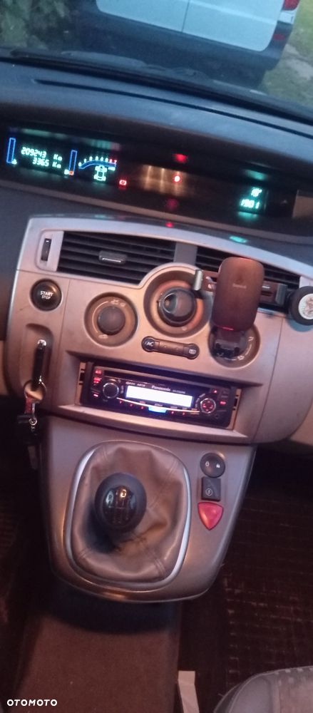 Renault Scenic - 5