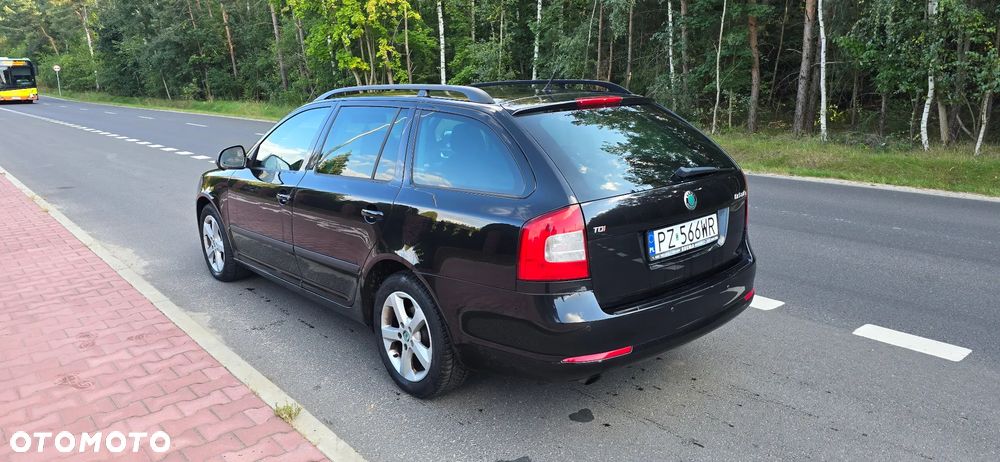 Skoda Octavia 2.0 TDI DPF DSG FAMILY - 3