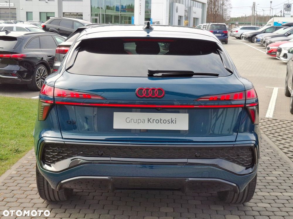 Audi Q3 Sportback - 8