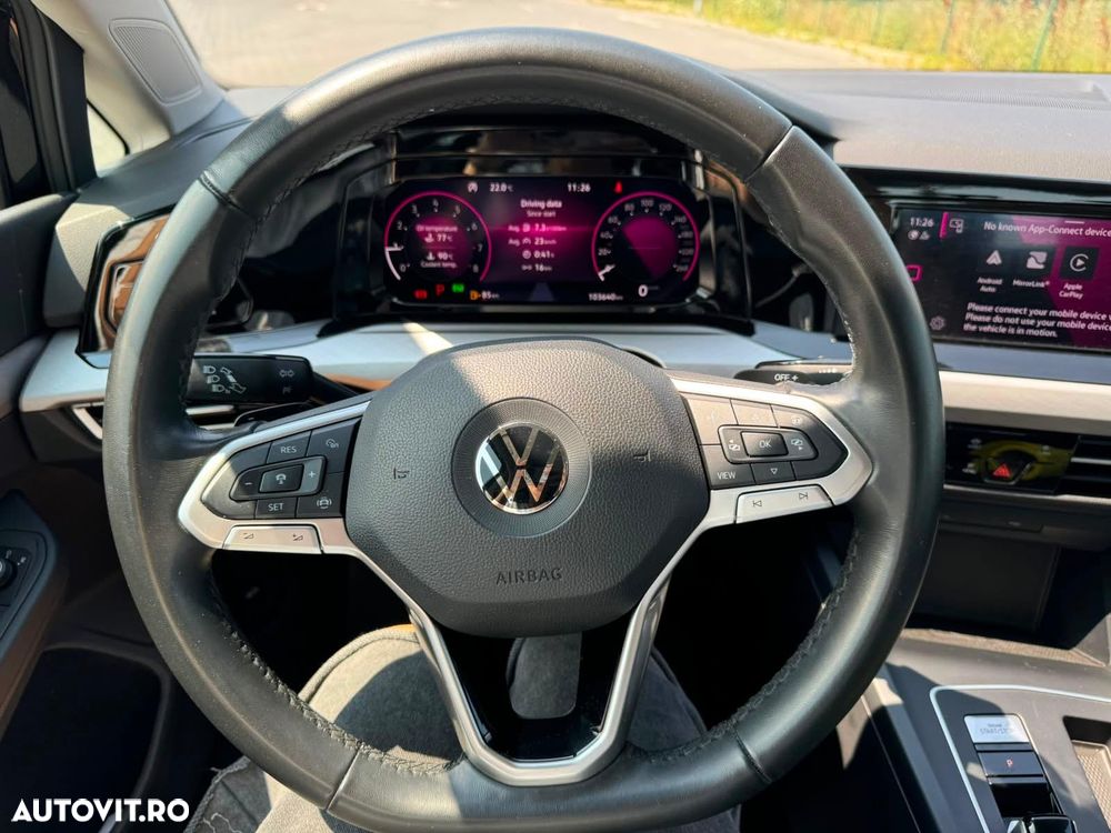 Volkswagen Golf - 10