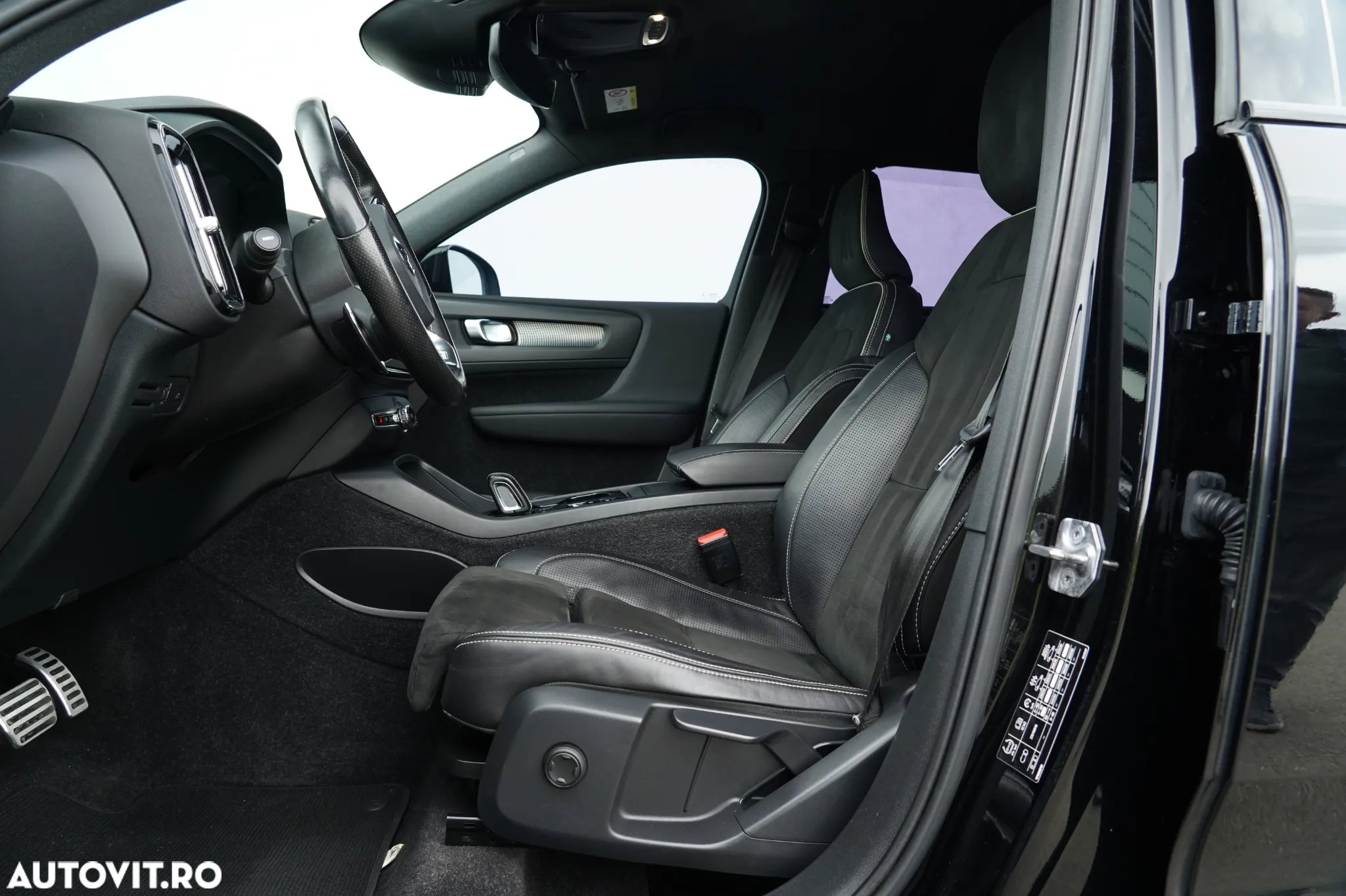 Volvo XC 40 D4 AWD Geartronic R-Design - 14