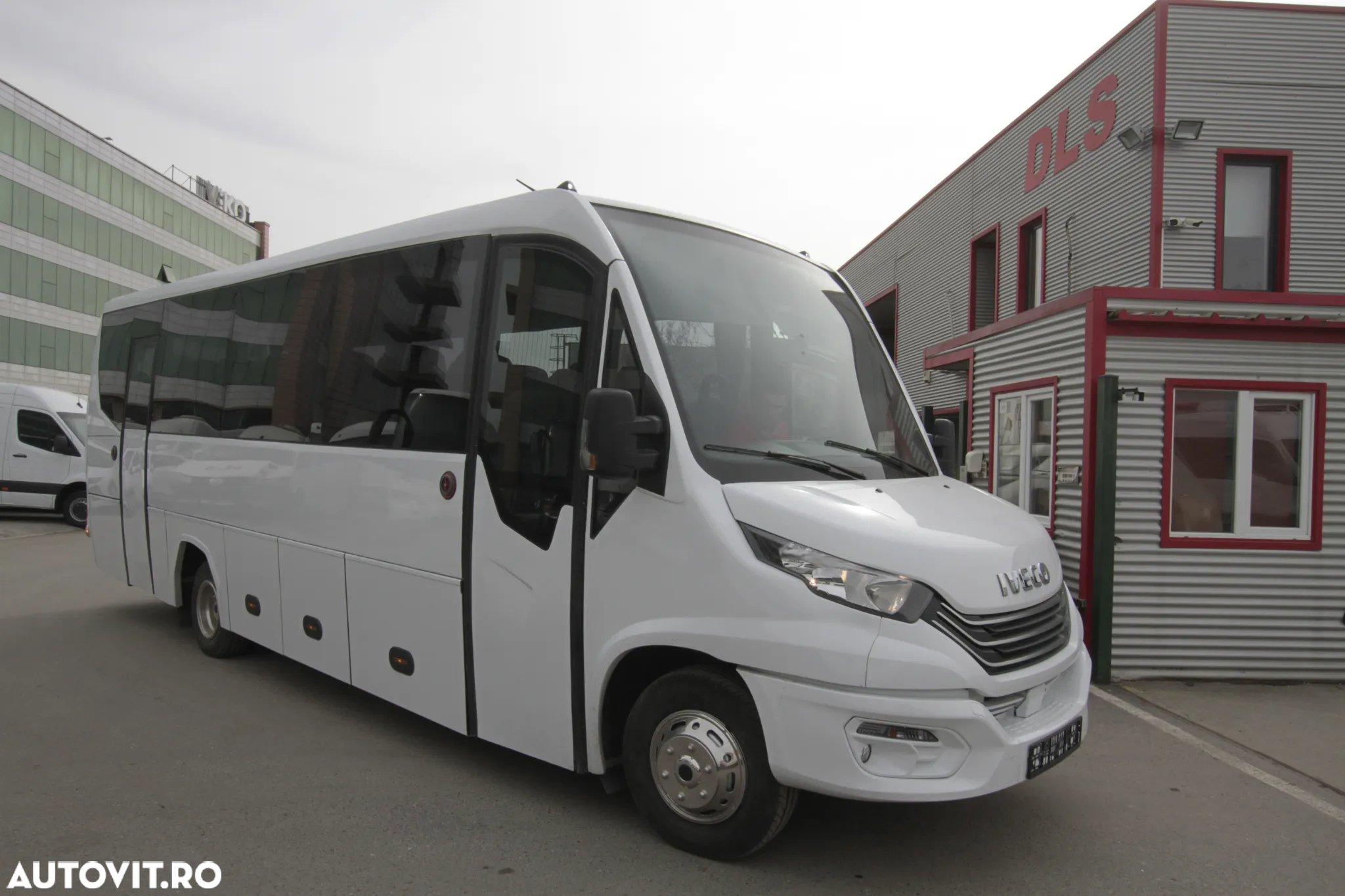 Iveco 70C18 29+1+1 locuri - 8