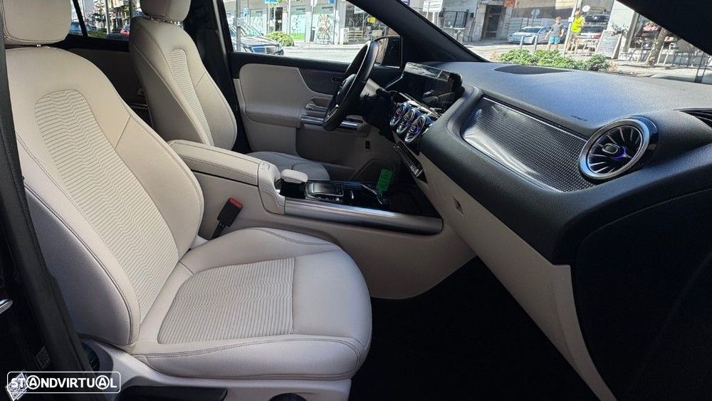 Mercedes-Benz GLA 250 e 8G-DCT Progressive - 11