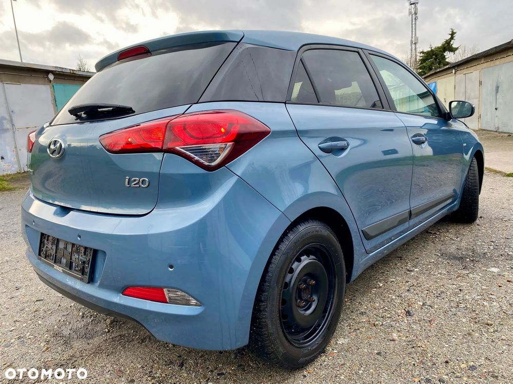 Hyundai i20 blue 1.2 Trend - 2