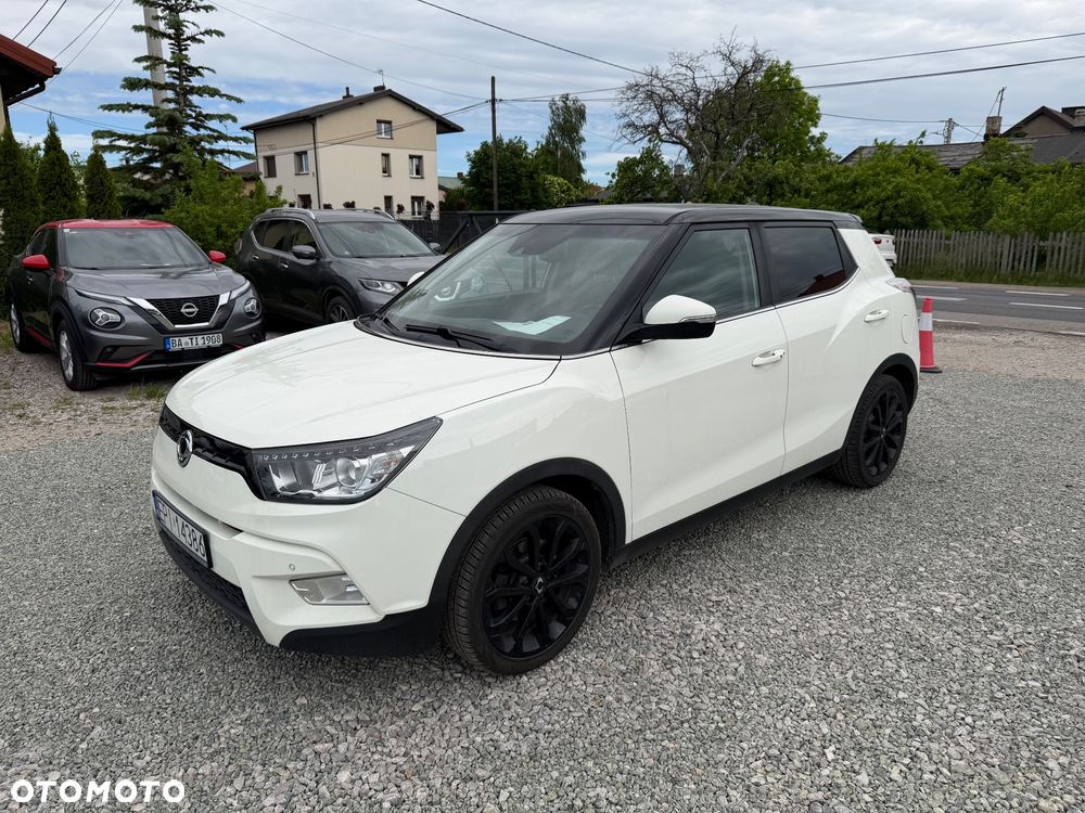 SsangYong/KGM Tivoli e-XGi 160 2WD Black+White - 14