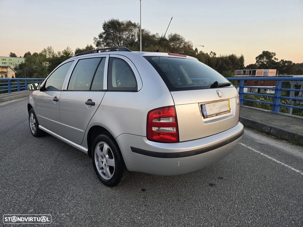 Skoda Fabia Break 1.2 Sportline - 3