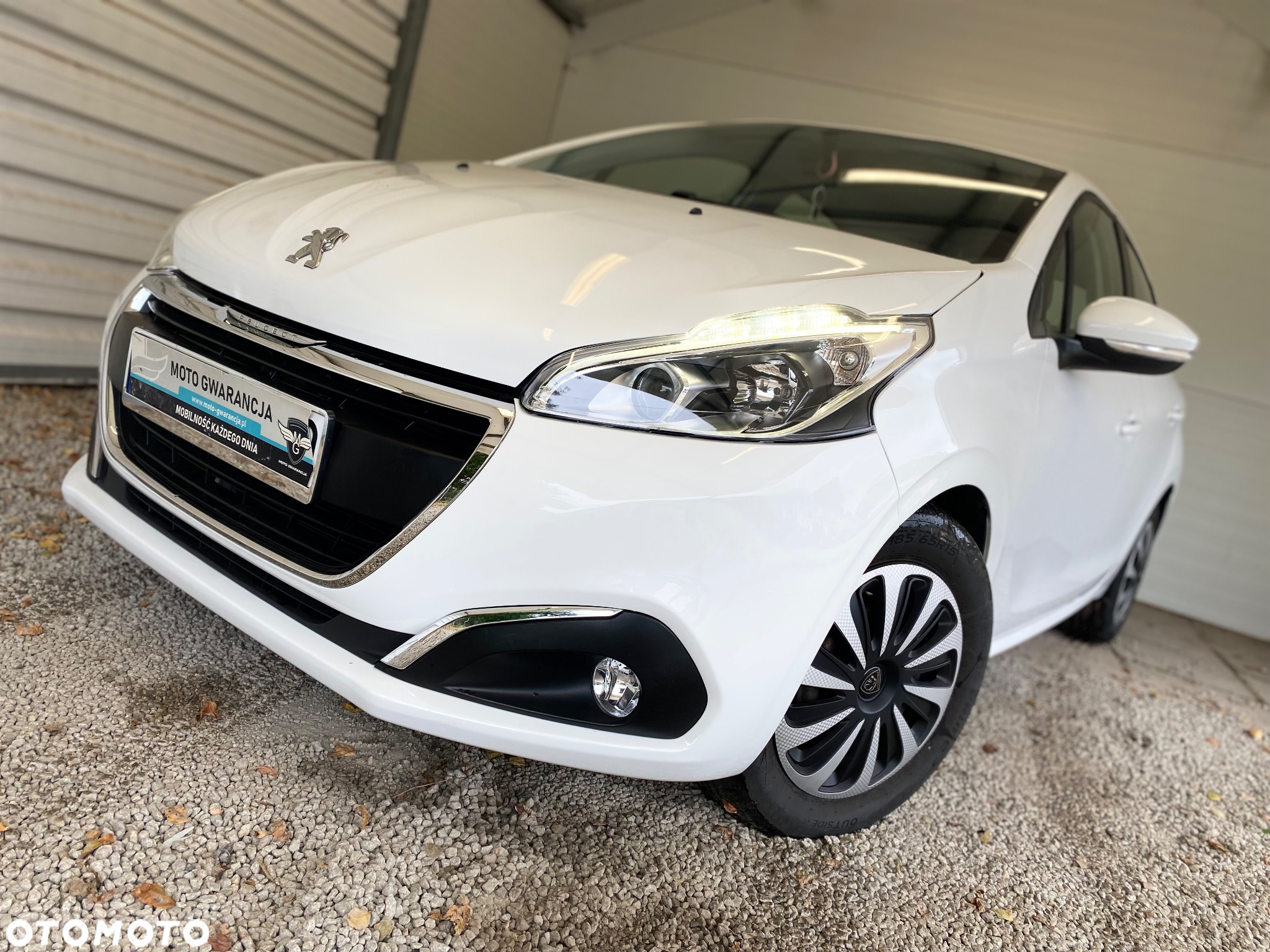 Peugeot 208 1.6 BlueHDi Active - 29