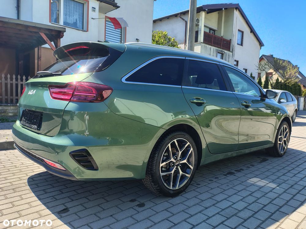 Kia Ceed - 14