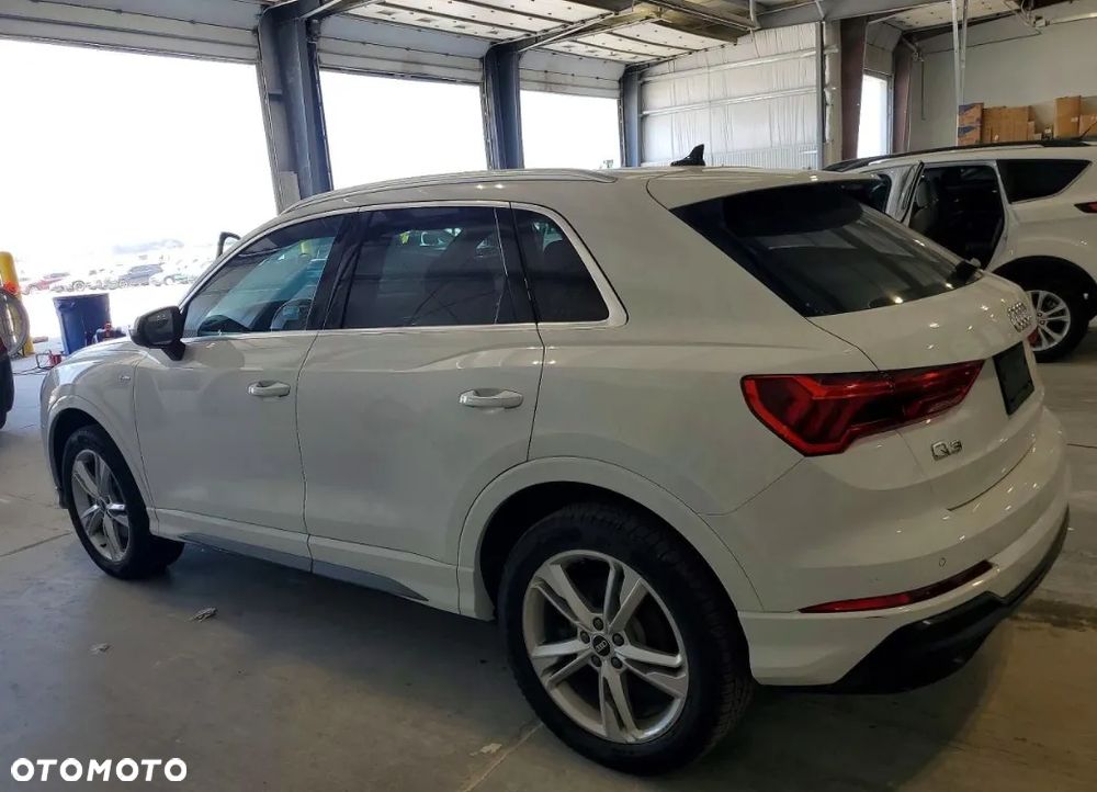 Audi Q3 2.0 TFSI Quattro Sport S tronic - 3