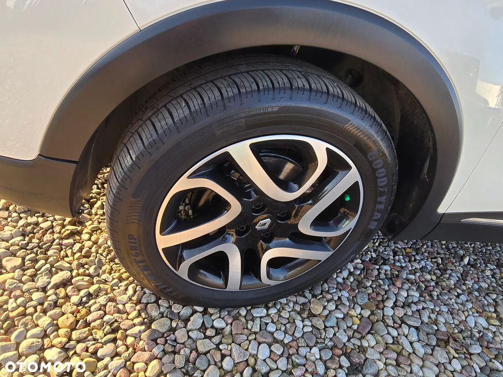Renault Captur 1.2 TCe Helly Hansen EDC - 27