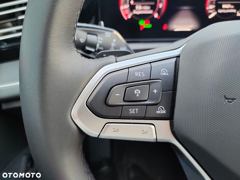 Volkswagen Tiguan - 25