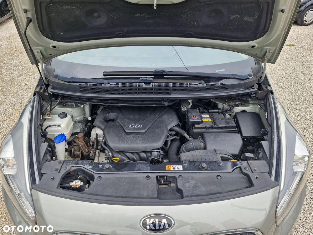 Kia Carens - 28