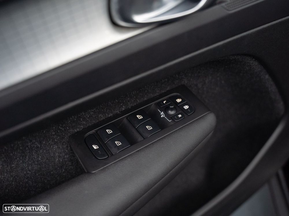 Volvo XC 40 1.5 T5 PHEV Inscription Expression - 17