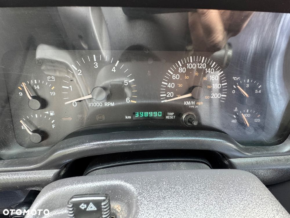 Jeep Cherokee 4.0 Limited - 19