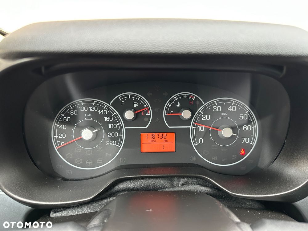 Fiat Grande Punto 1.4 8V - 22