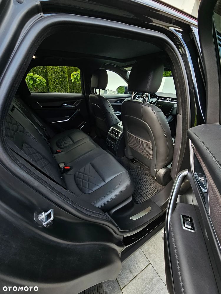 Jaguar F-Pace - 18