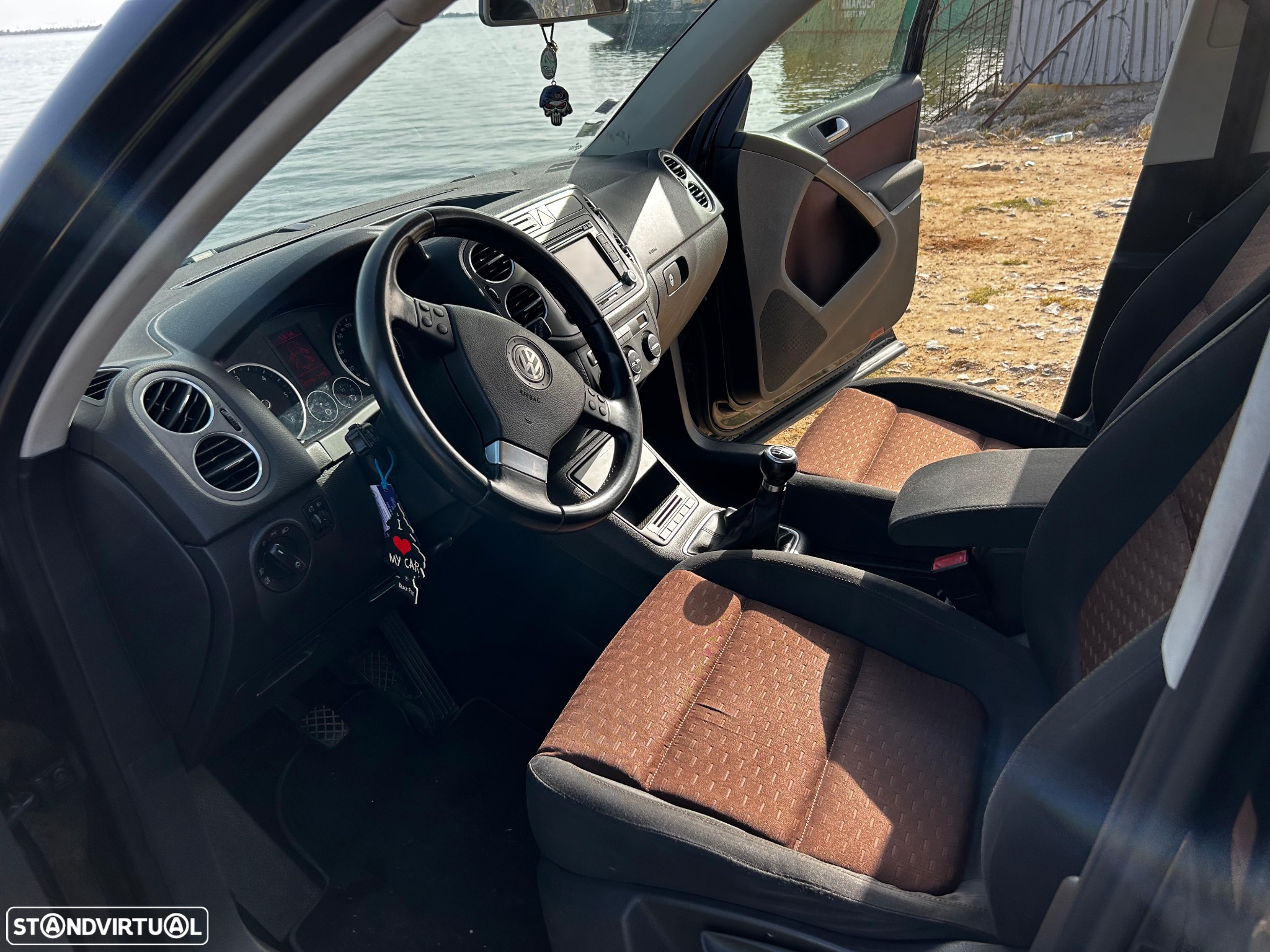 VW Tiguan 2.0 TDI Sport 4Motion - 20