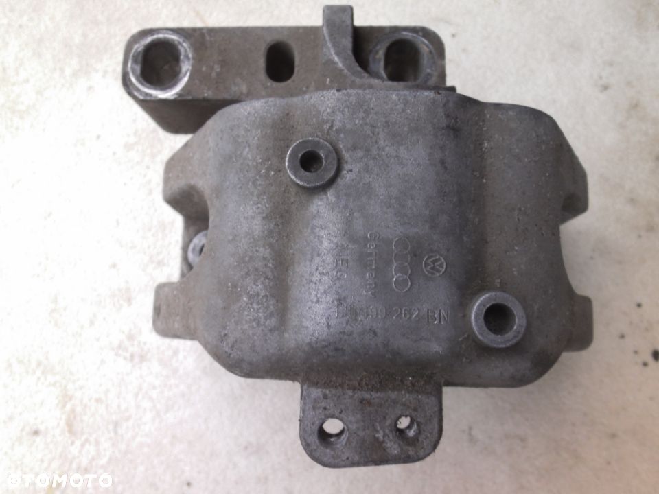 PODUSZKA ŁAPA SILNIKA AUDI A3 8L 1.6 8V 1J0199262BN AKL - 1