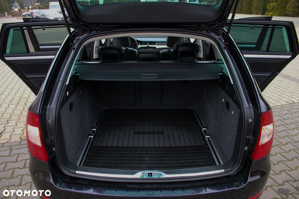 Skoda Superb 2.0 TDI DSG Exclusive - 39