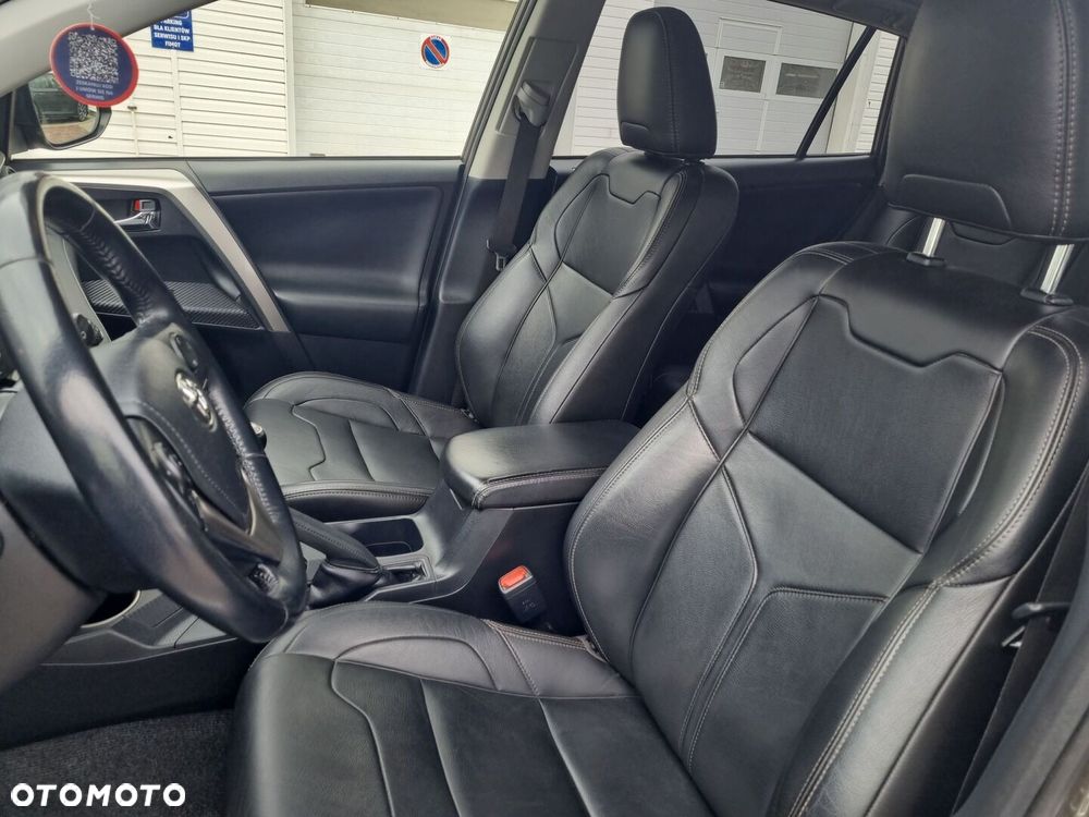 Toyota RAV4 - 16