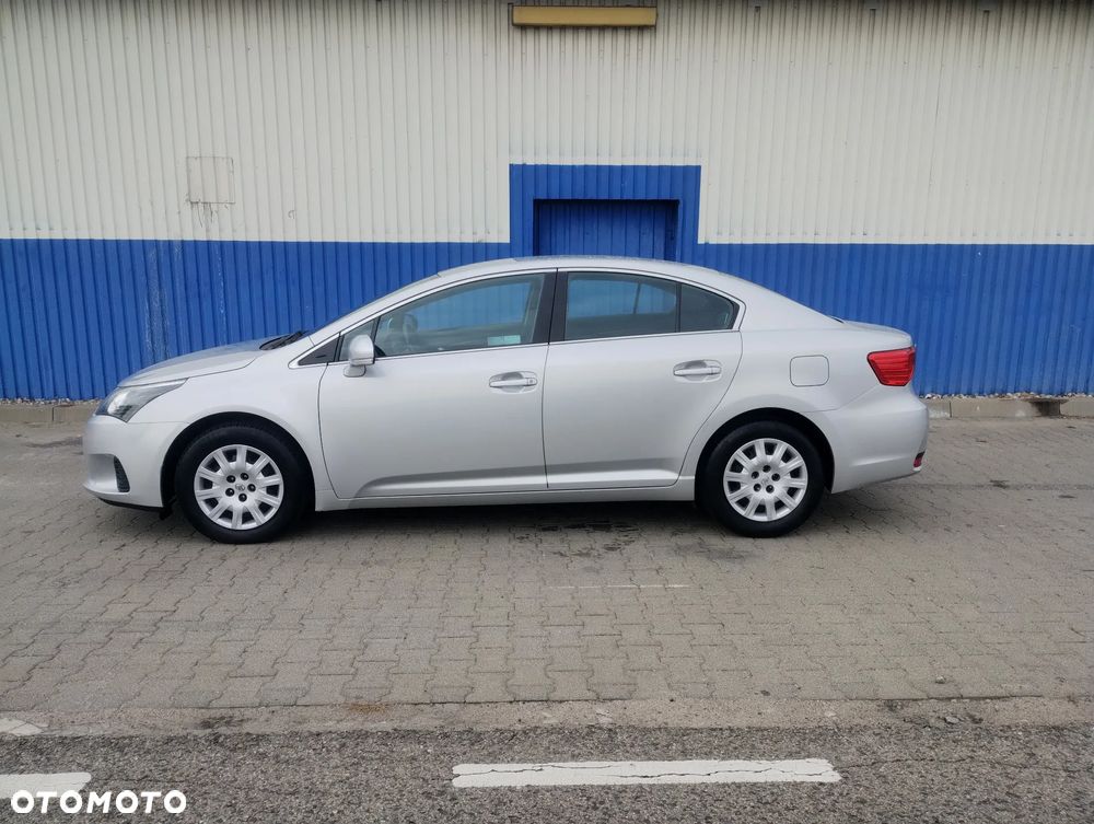 Toyota Avensis 2.0 D-4D Sol - 10