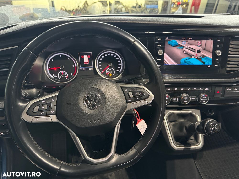 Volkswagen Multivan - 5