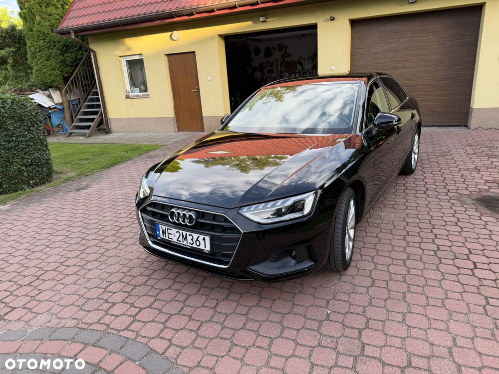 Audi A4 Limousine - 1