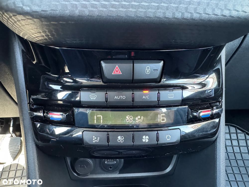 Peugeot 2008 1.2 Pure Tech Active - 15