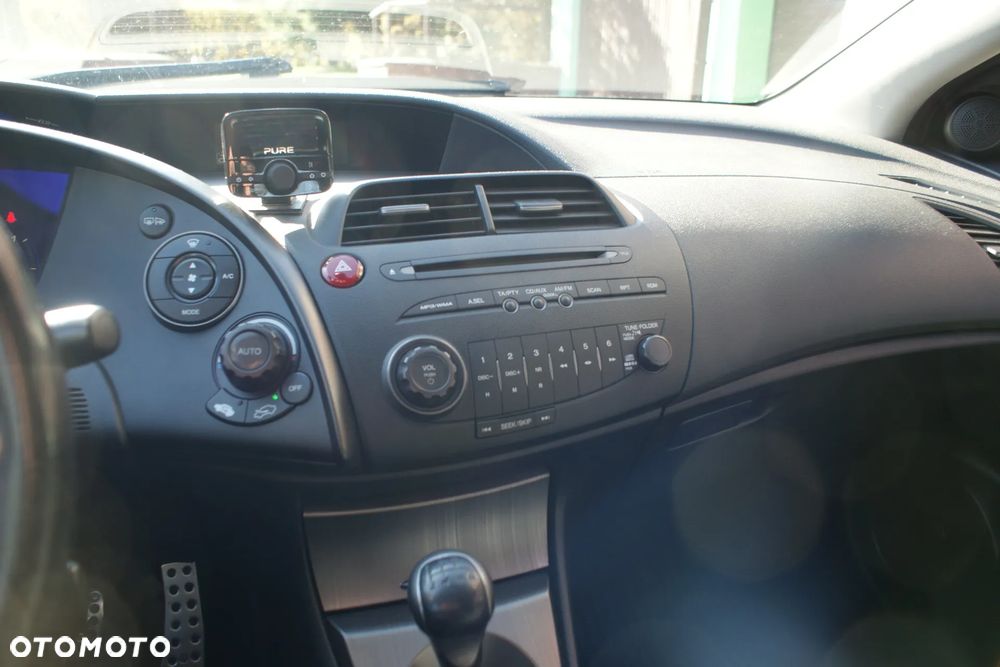 Honda Civic 1.4 i-VTEC - 16