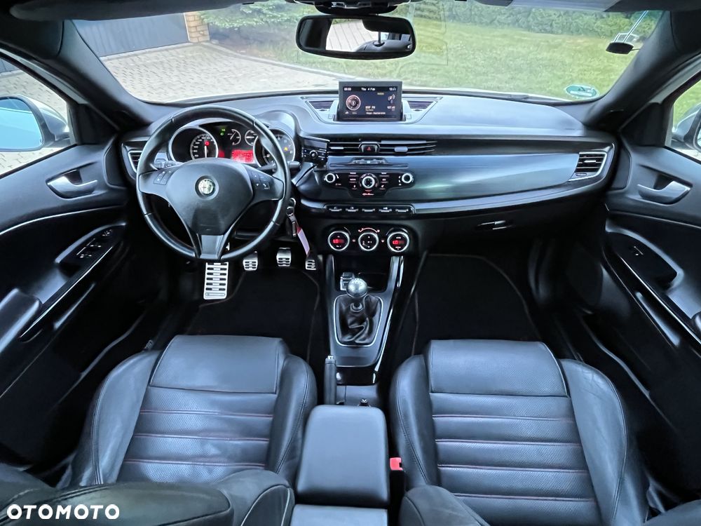 Alfa Romeo Giulietta 1.8 TBi 16V Quadrifoglio Verde - 5