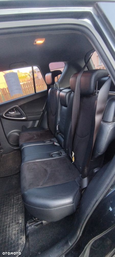Toyota RAV4 - 7