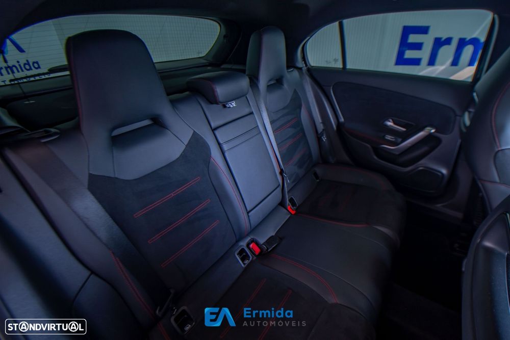 Mercedes-Benz A 250 e 8G-DCT AMG Line - 23