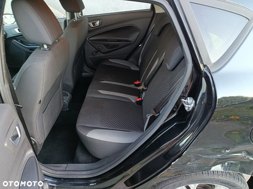 Ford Fiesta - 16