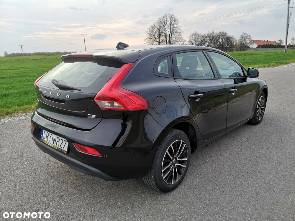 Volvo V40 D2 Momentum - 4