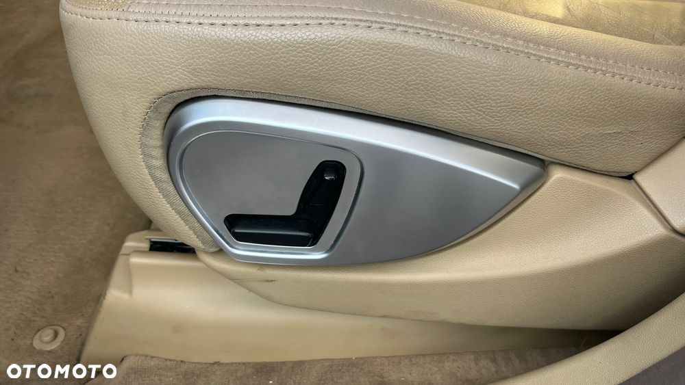 Mercedes-Benz ML 350 4-Matic - 23