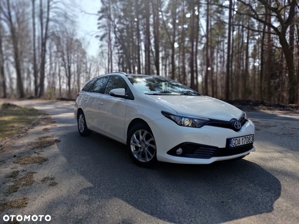 Toyota Auris 1.6 D-4D Comfort - 2