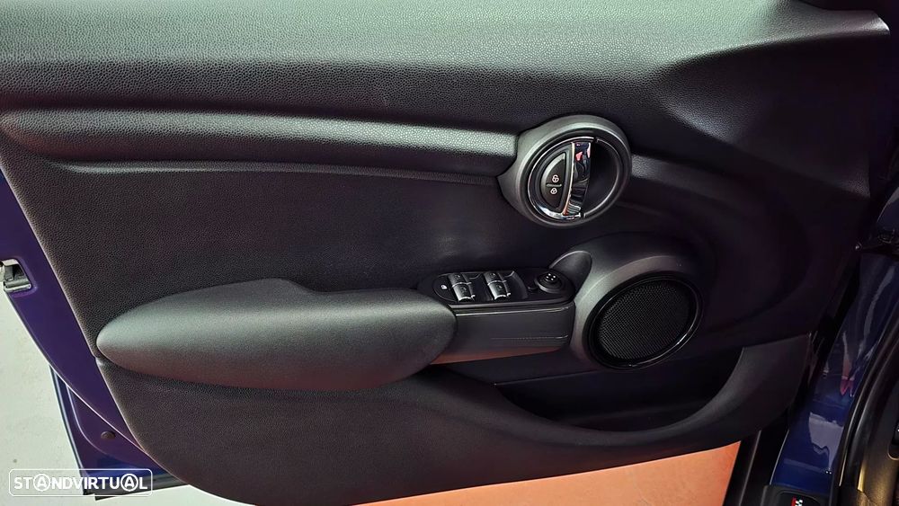 MINI 5 Portas One D - 17