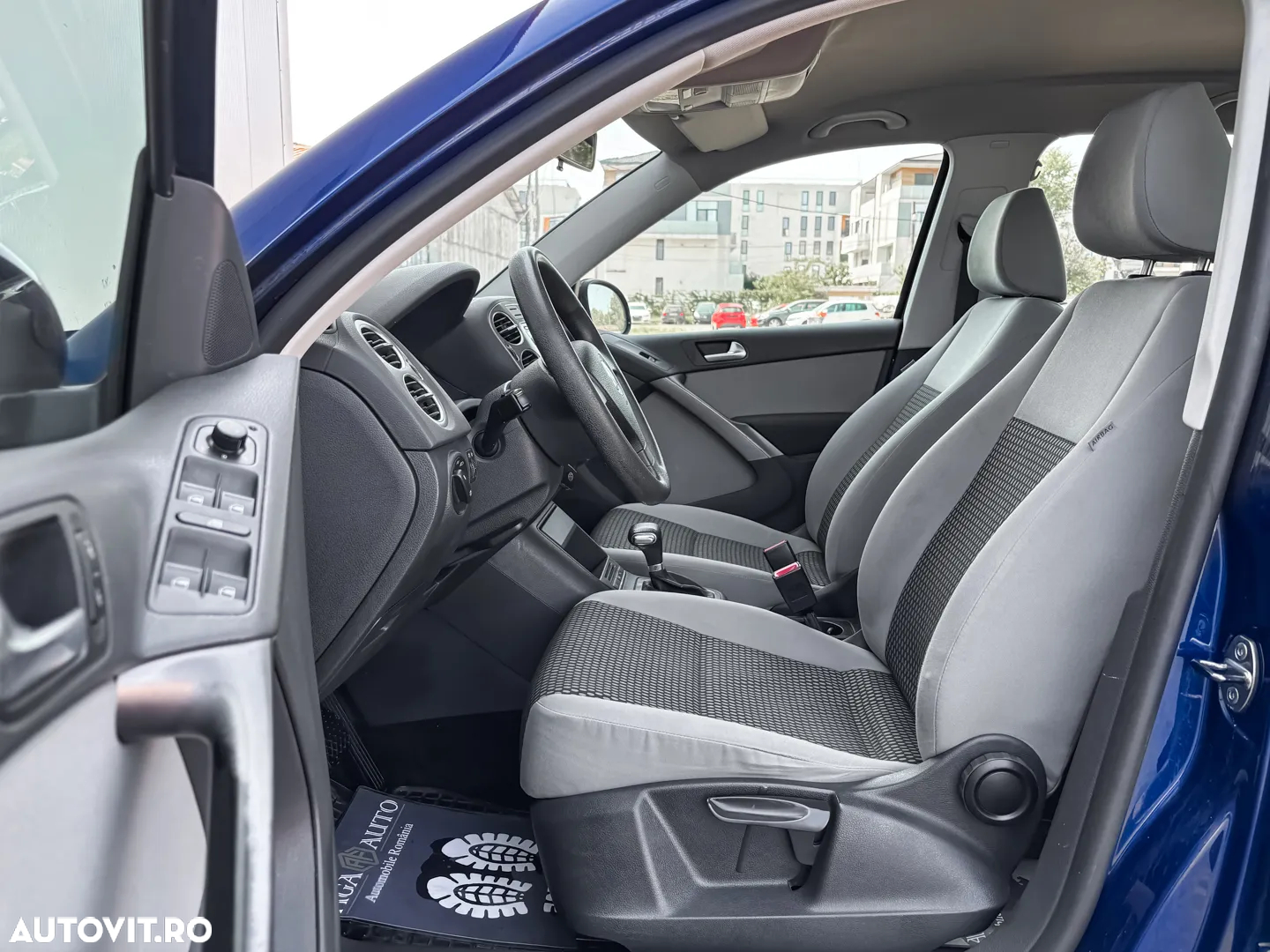 Volkswagen Tiguan - 8